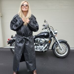 Pelle Studio Ex Cond & Cleaned Black Leather Trench W/ Removable Liner M/L, $175